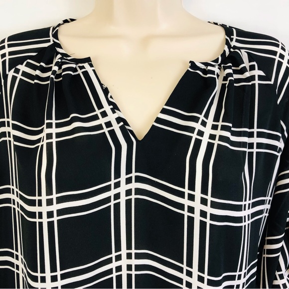 Collective Concepts Black White Plaid Pop Over Top - Picture 4 of 16